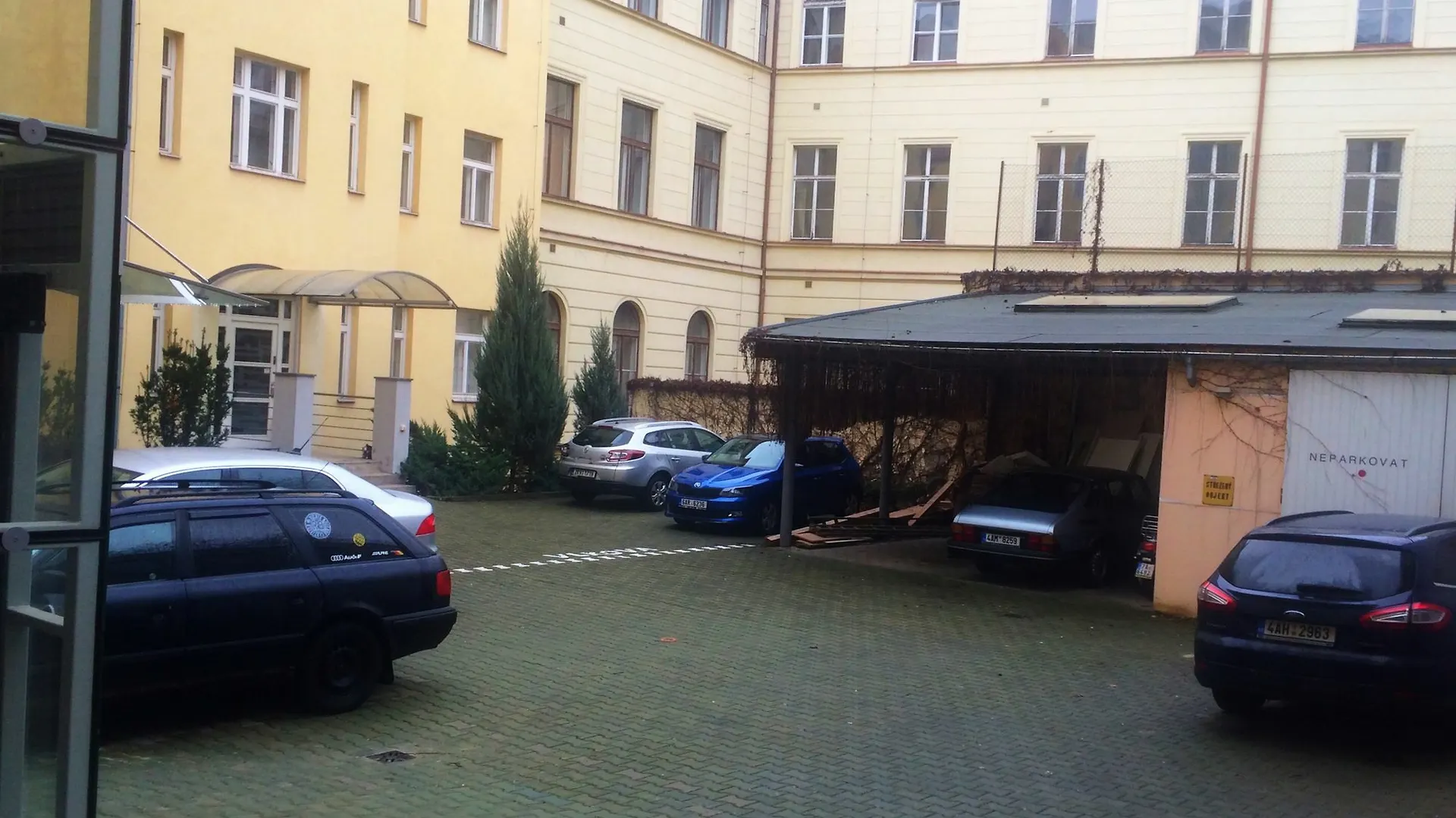 Residence Vita Nejedleho contacts